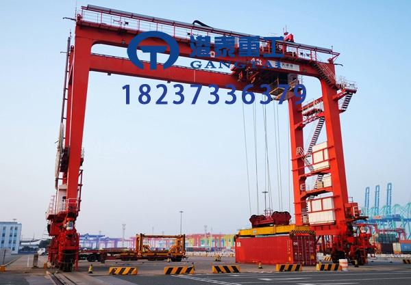 集裝箱門式起重機的吊具防搖系統是如何減少集裝箱擺動的